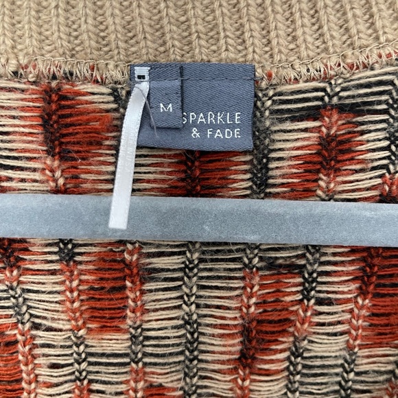 Sparkle & Fade Leopard V-Neck Sweater - Picture 4 of 6